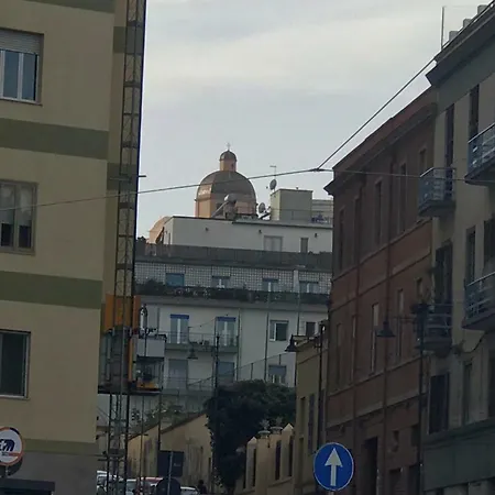 Tiziano, Nel Cuore Della Citta' * קליארי